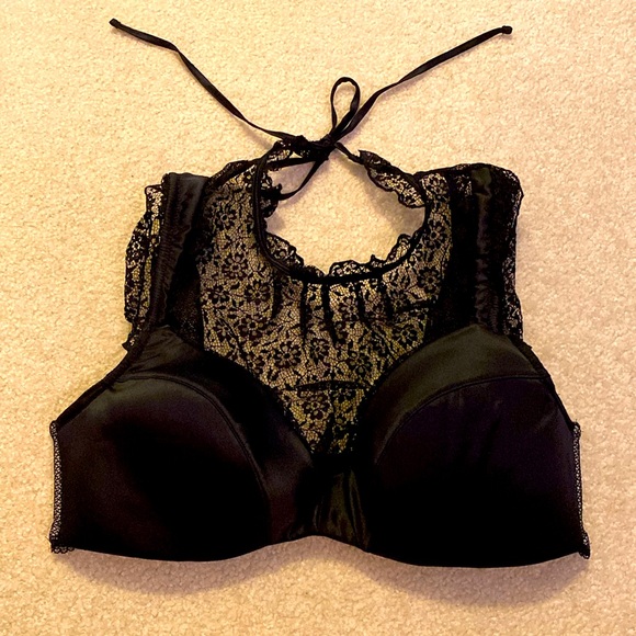 NWOT - Victoria’s Secret - Bra with built in lace high neck cami - Picture 1 of 6